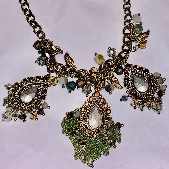 NWT Simply Noelle 2 piece earring/necklace set! - Picture 7 of 8